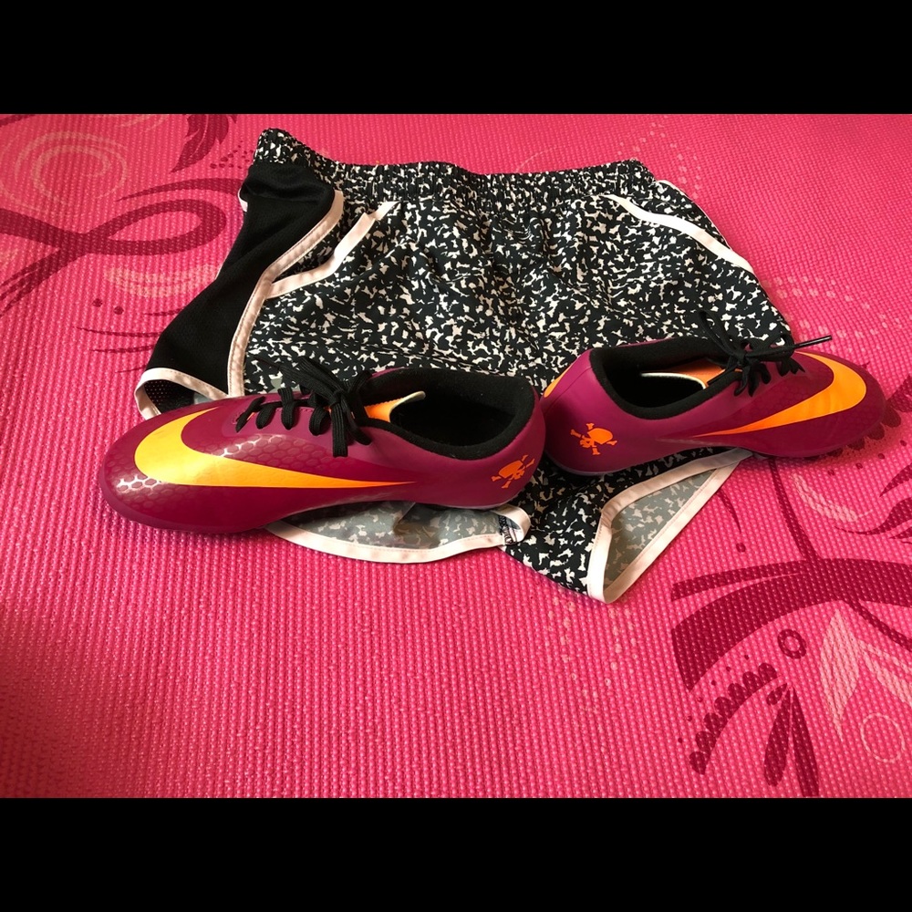 Nike hypervenom cleats